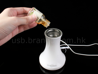 Illustration for article titled USB Aroma Radio and Speaker Has Three Words With No Business Being Together